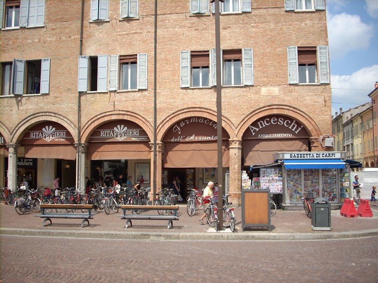 Farmacia dell'Assunta, Carpi - 01.JPG